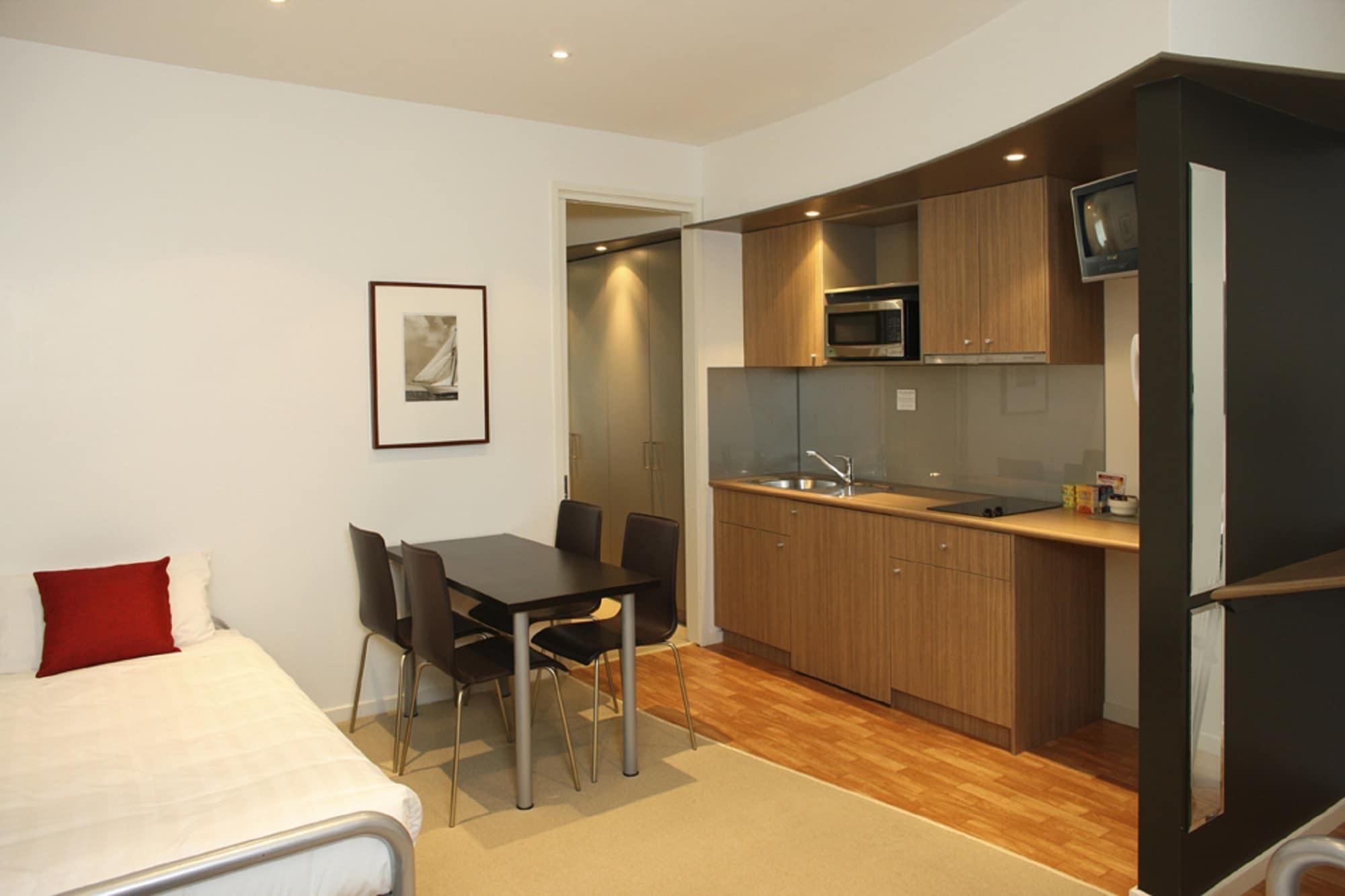 The Waves Apartments Cowes Exterior foto